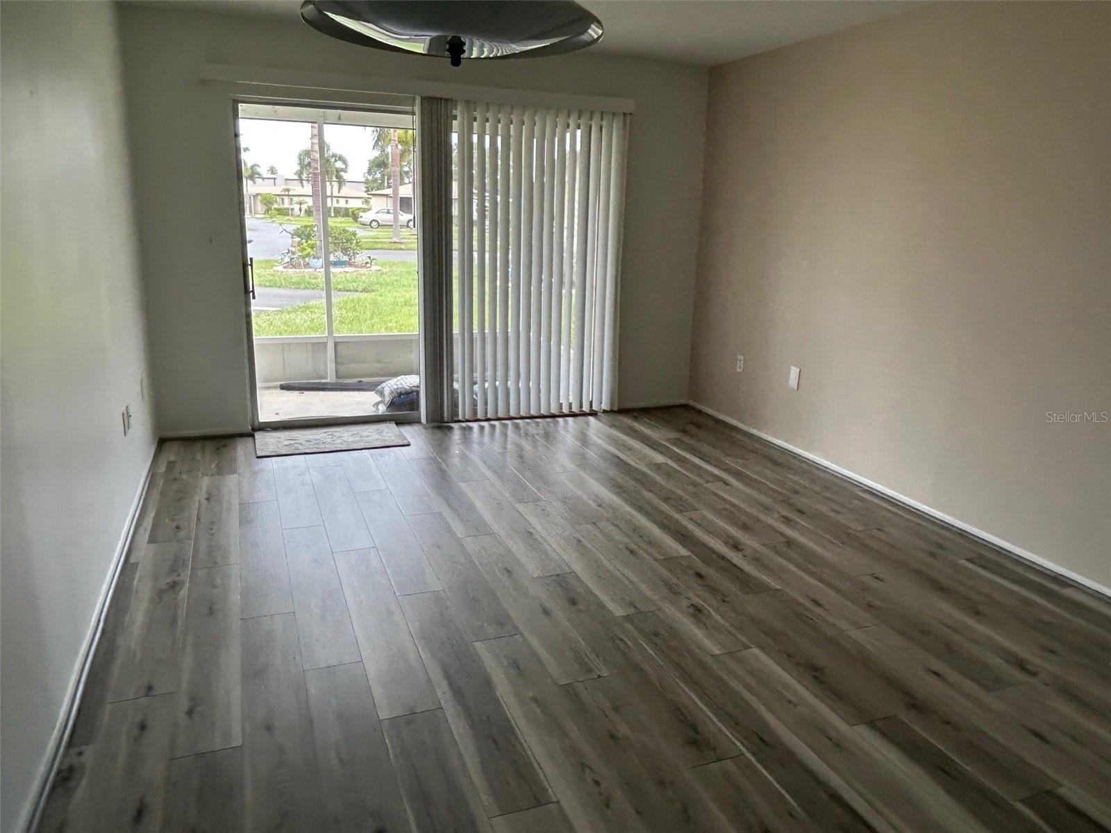 Property Photo: 2810 Swifton Drive 106 FL 34231