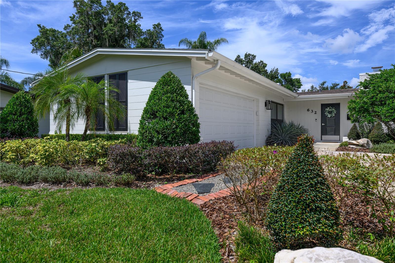 Property Photo: 632 Magnolia Drive FL 32751