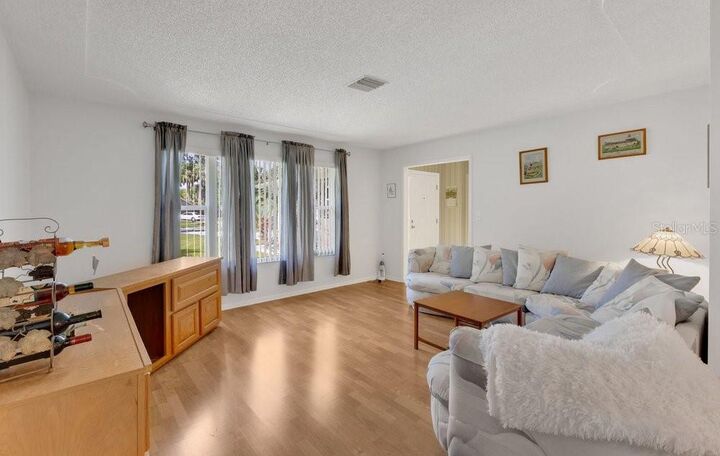 Property Photo: 631 Dundee Circle FL 32904