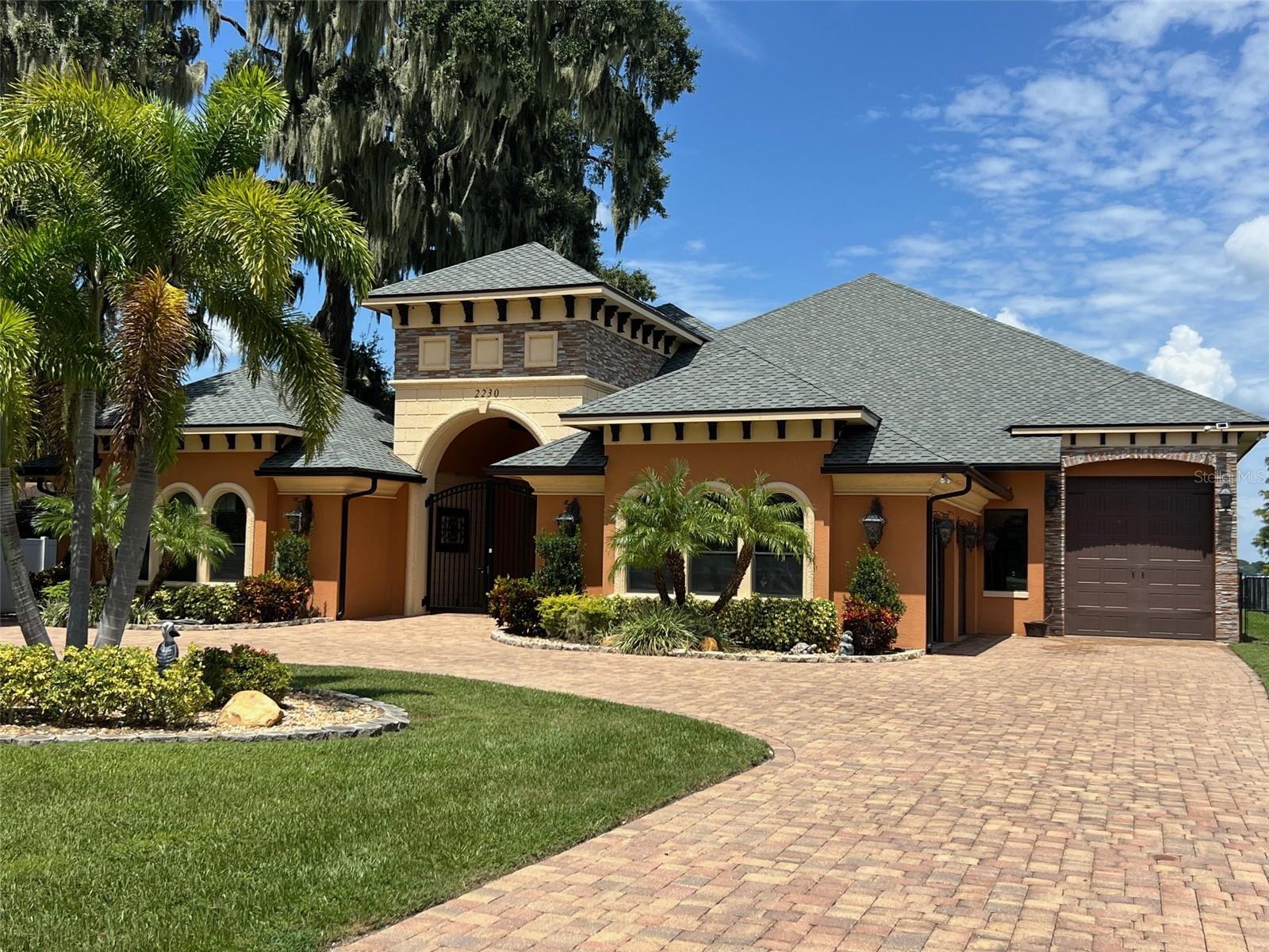 Property Photo: 2230 Lake Ariana Boulevard FL 33823