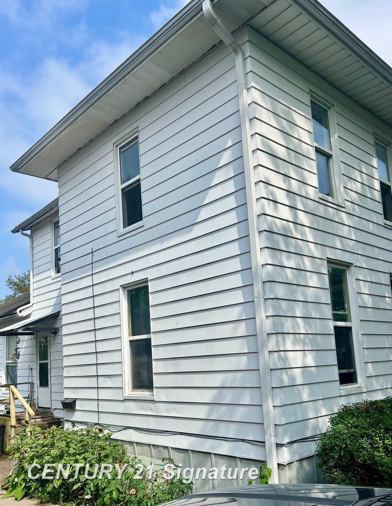 Property Photo: 1014 Hancock Street MI 48602
