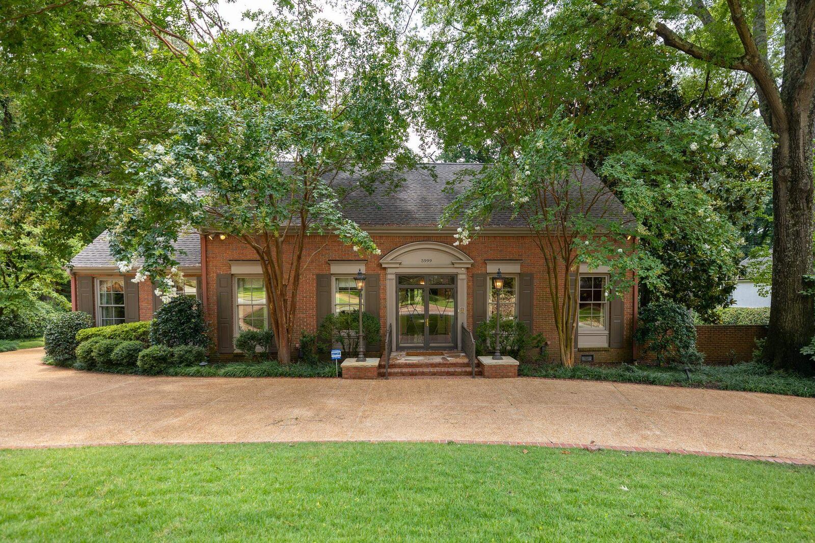 Property Photo:  5999 Wood Trail Dr  TN 38120 