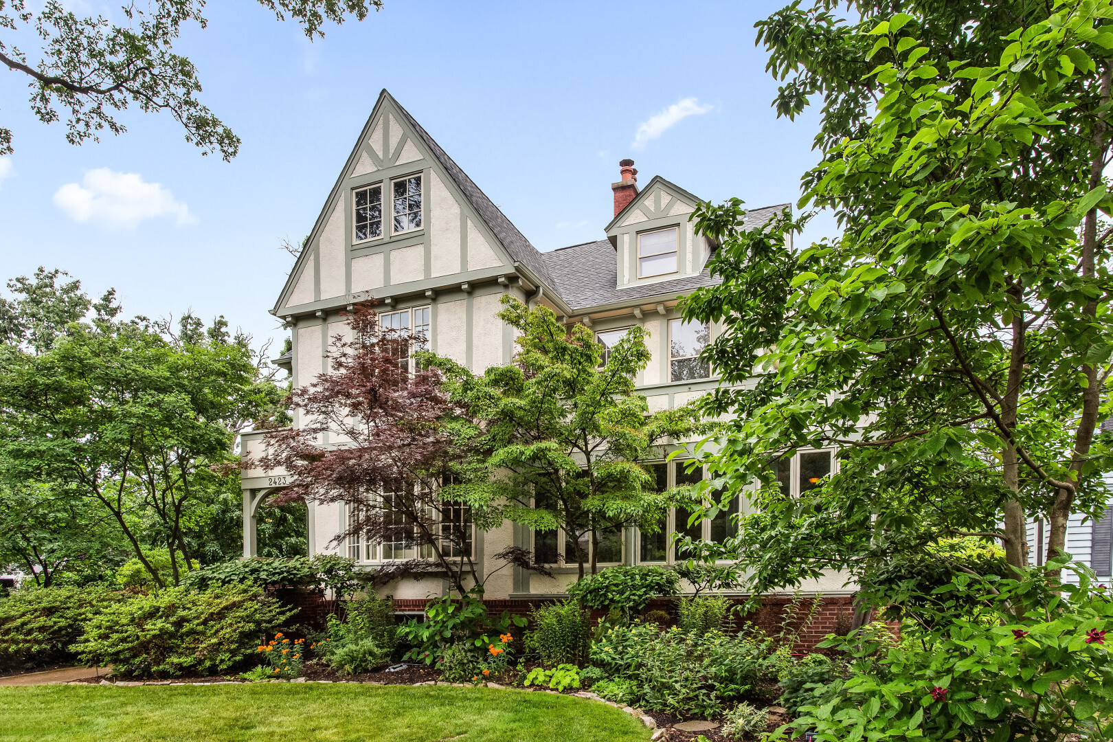 Property Photo: 2423 Harrison Street IL 60201