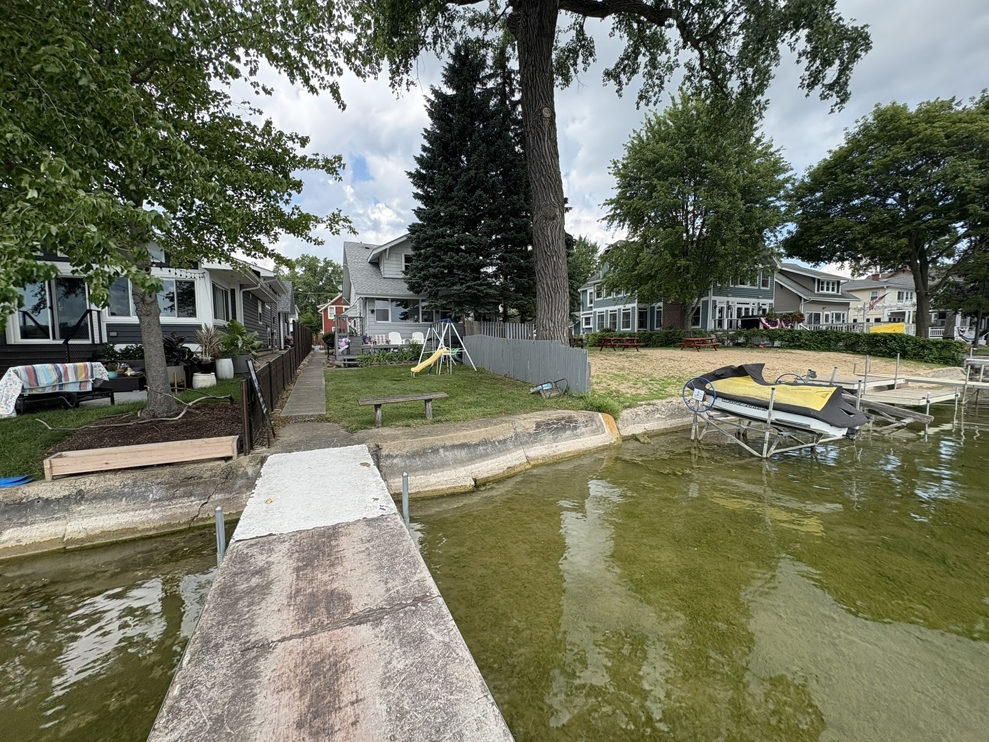 Property Photo: 791 Oak Court IL 60014