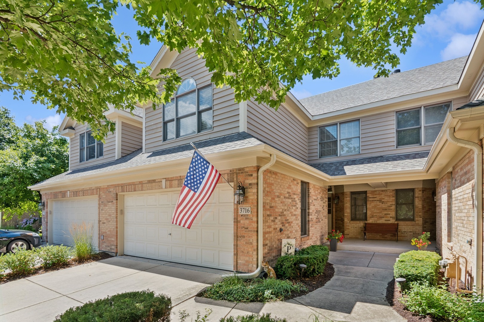 Property Photo: 3716 King Charles Lane IL 60174