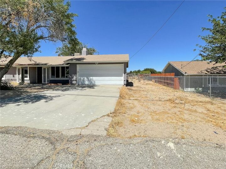 Property Photo: 40205 162nd Street E CA 93591