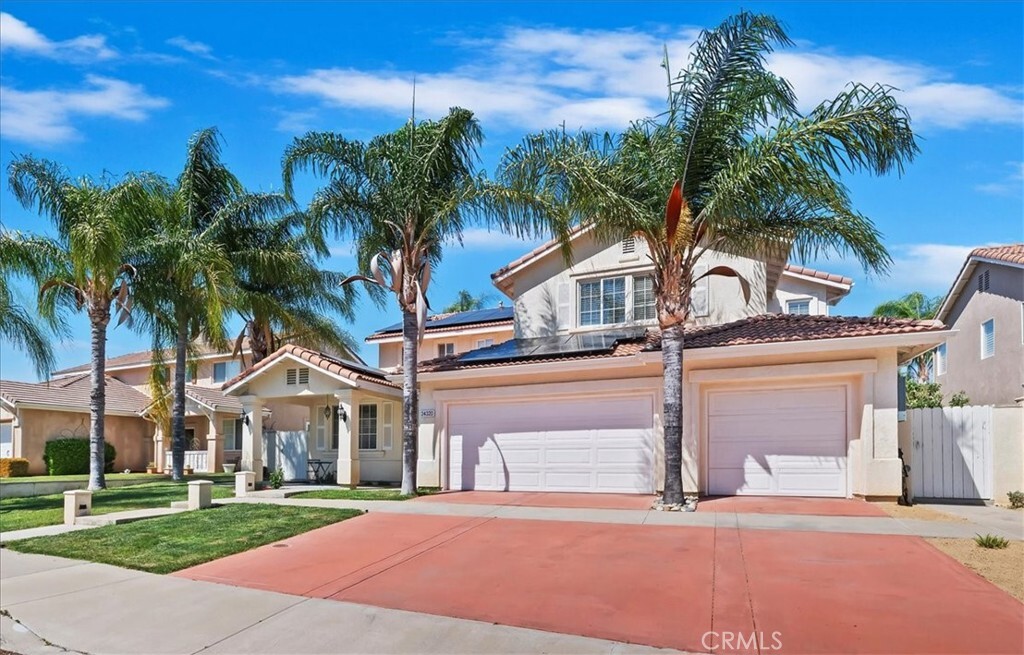 Property Photo:  24320 Calle Estancia  CA 92562 