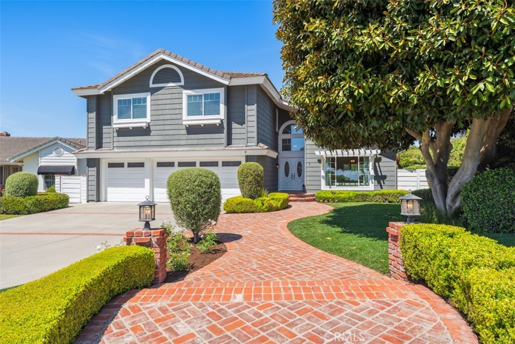 Property Photo: 9 Phillips Circle CA 92677