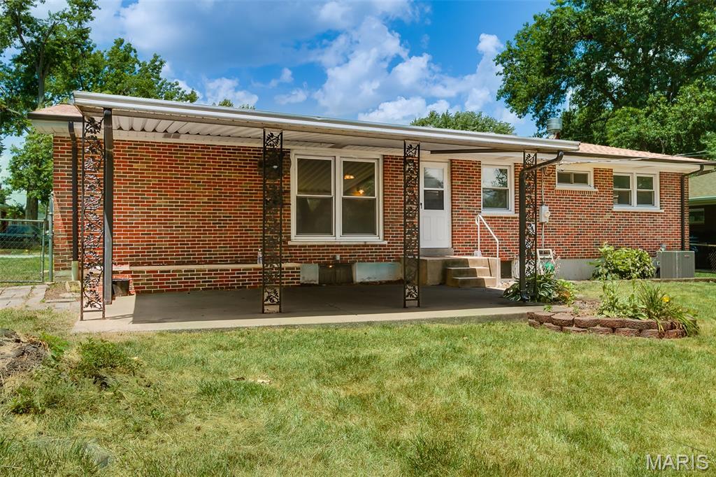 Property Photo: 412 Elmwood Drive MO 63301