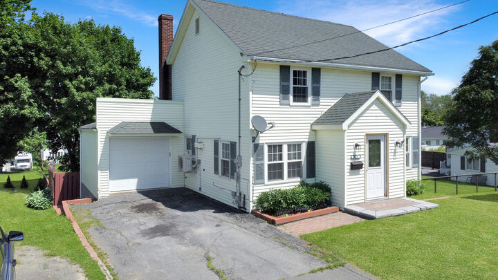 Property Photo:  428 Park Street  ME 04756 