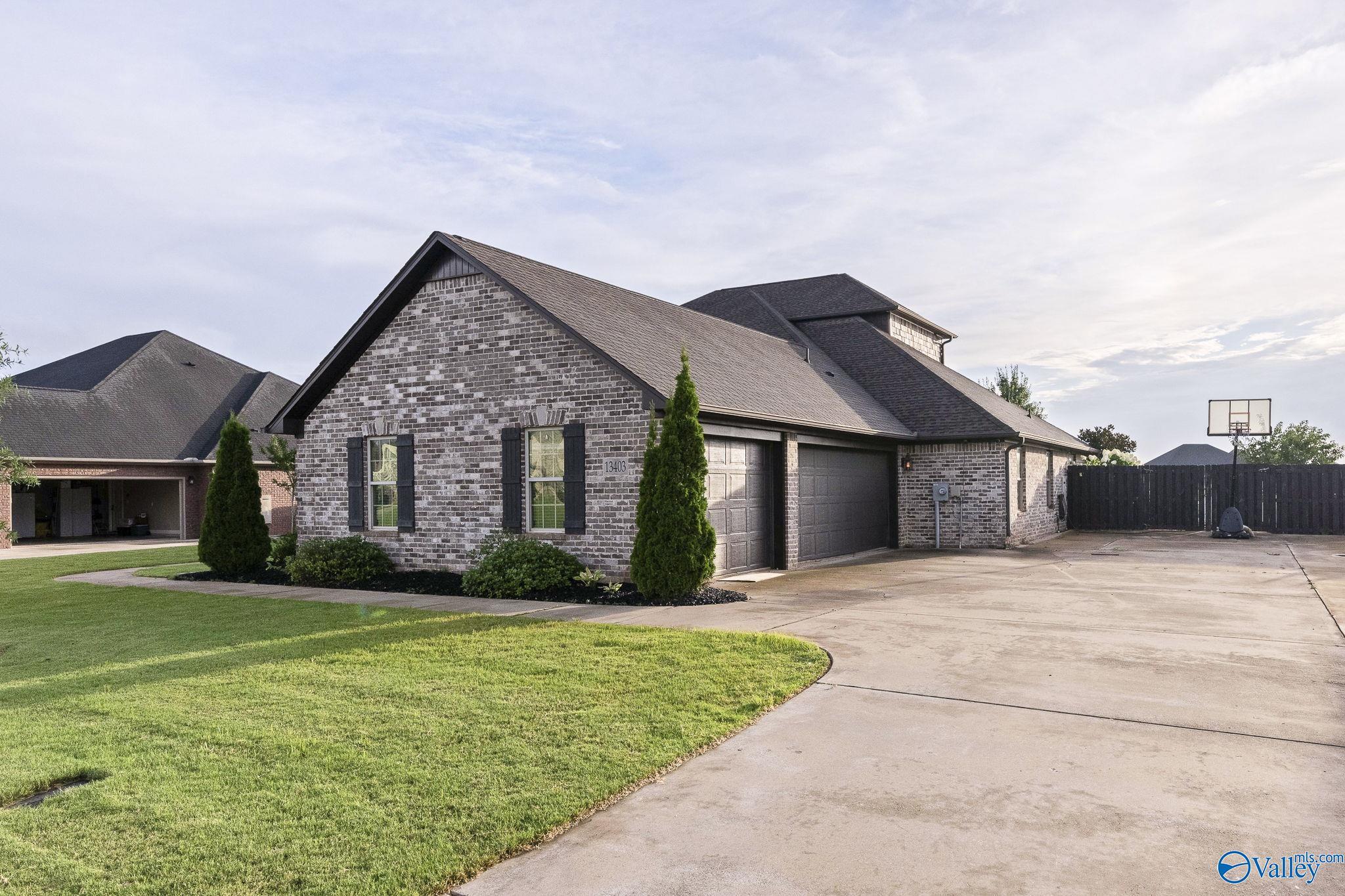 Property Photo:  13403 Chapel Hill Lane  AL 35613 