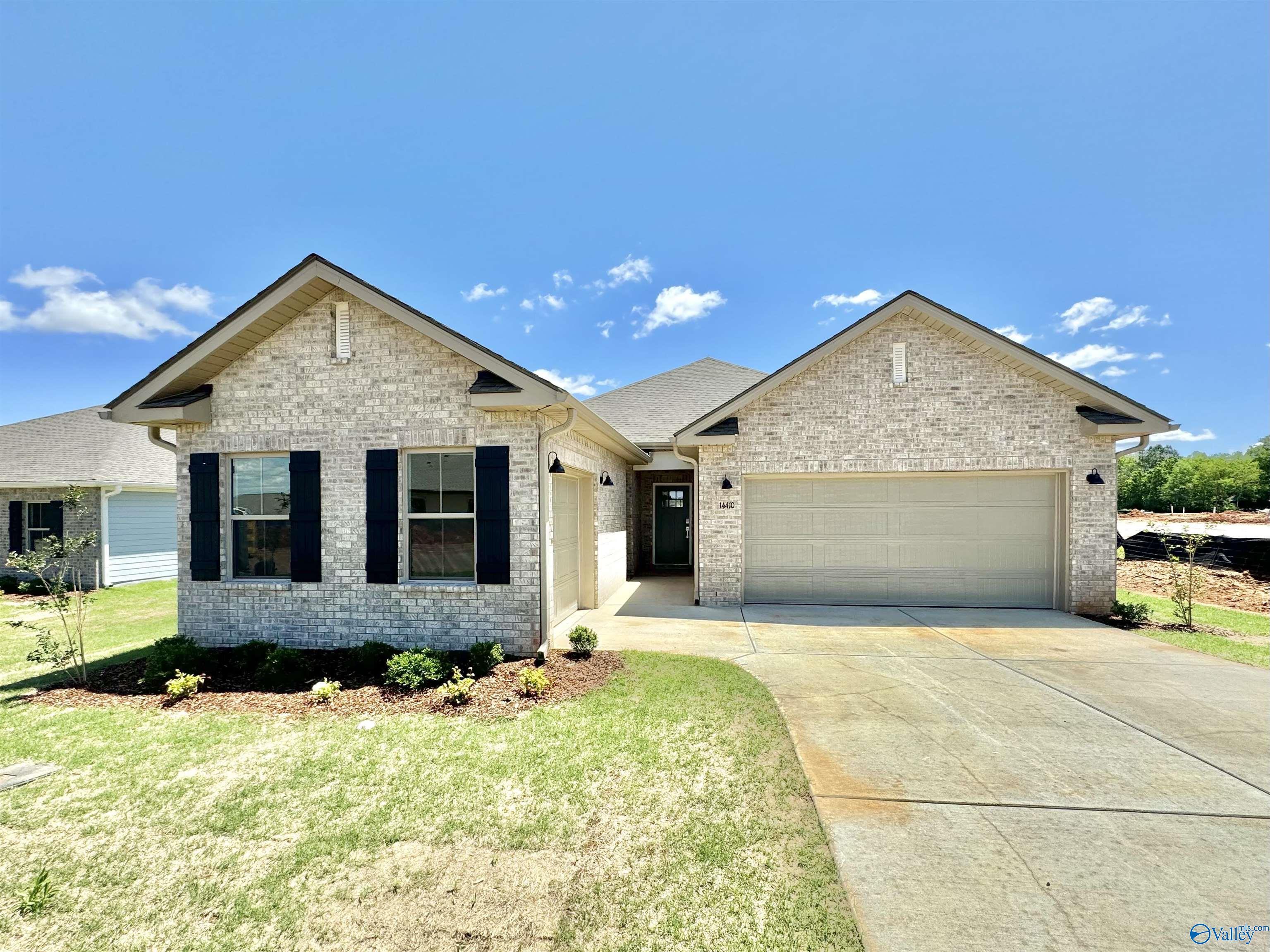 239 Pennington Avenue  Huntsville AL 35811 photo
