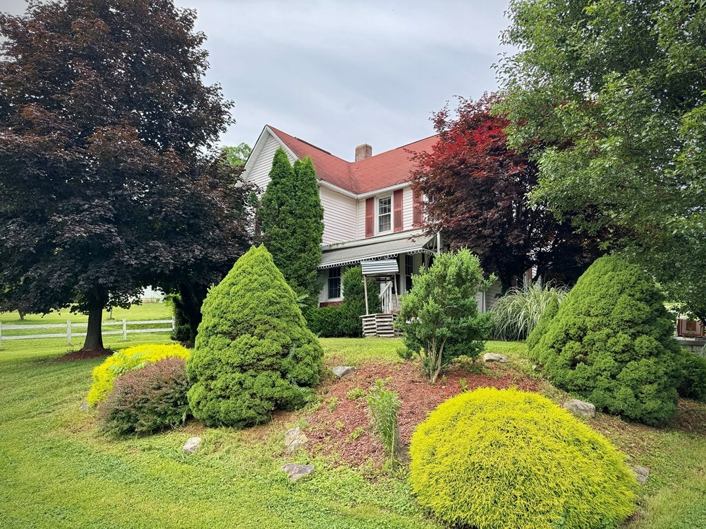 Property Photo:  150 Decker St  PA 16933 