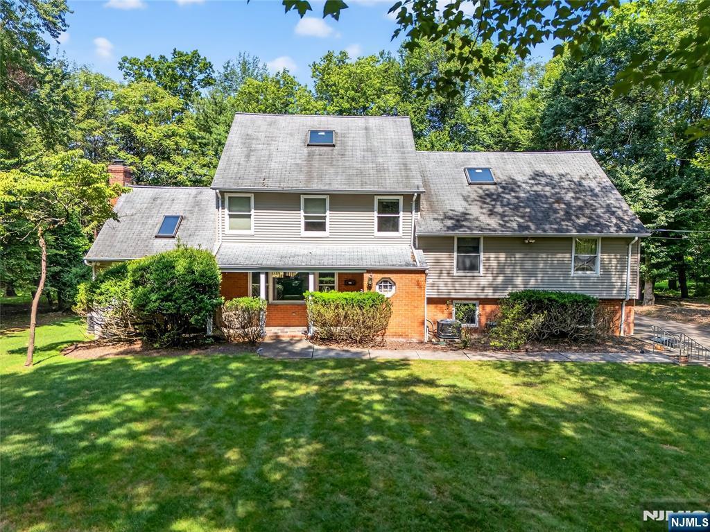 Property Photo: 11 Margaret Court NJ 07627