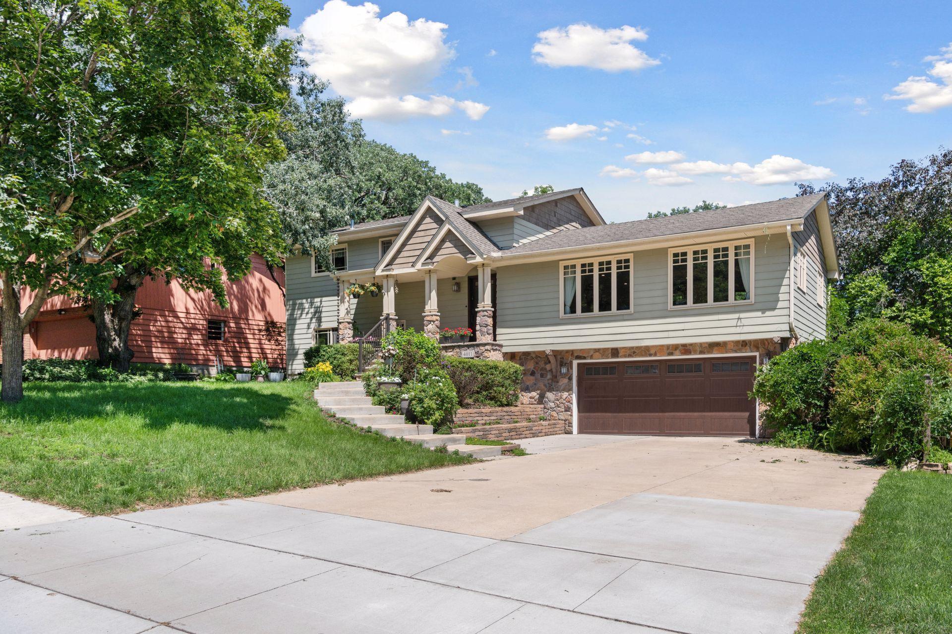 Property Photo:  4011 Grimes Avenue S  MN 55416 