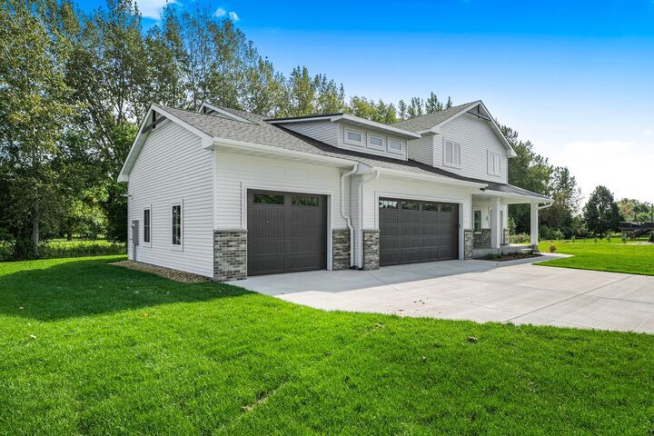 Property Photo:  904 13th Avenue N  MN 56377 