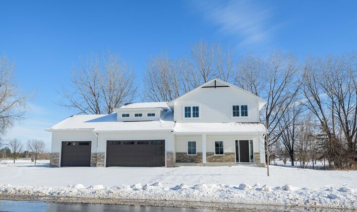 Property Photo:  904 13th Avenue N  MN 56377 