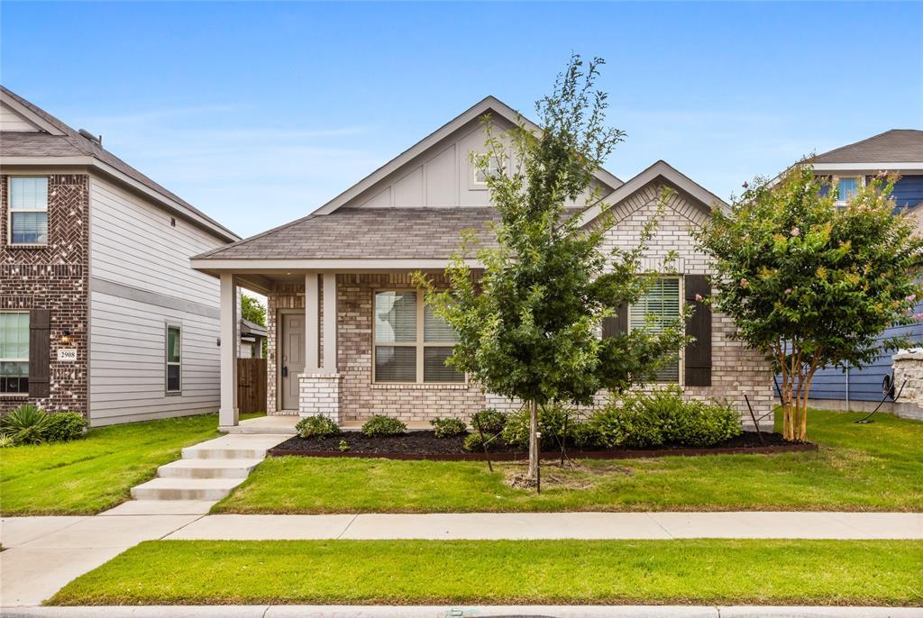 Property Photo: 2904 Brittlebush Drive TX 76108