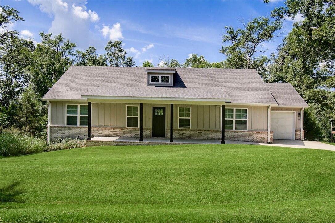 Property Photo:  30 Lambourn Drive  AR 72714 