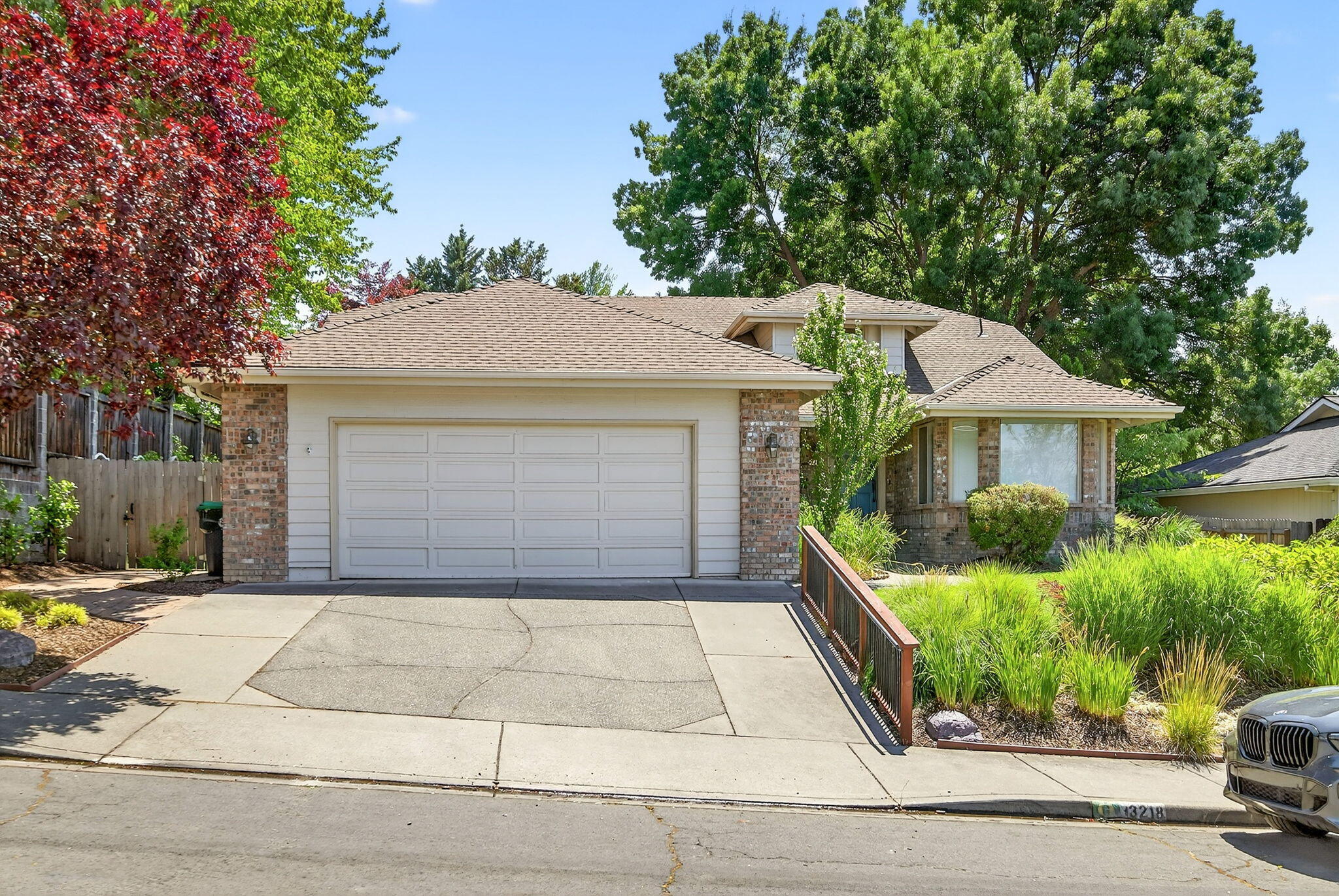 Property Photo: 3218 Larue Drive OR 97504