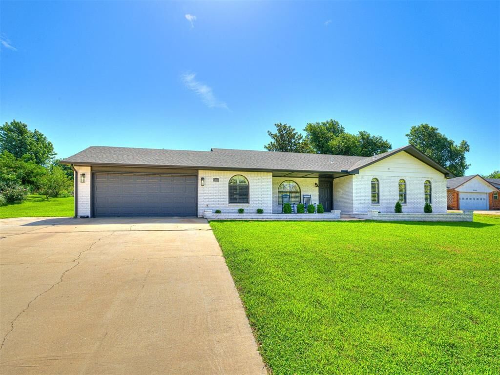 Property Photo:  6120 Raintree Drive  OK 73150 