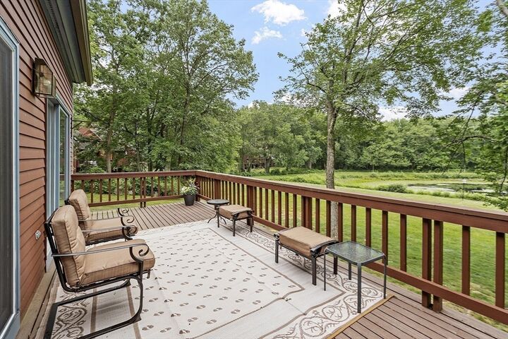 Property Photo: 8 Bixby Ln 8 MA 01886