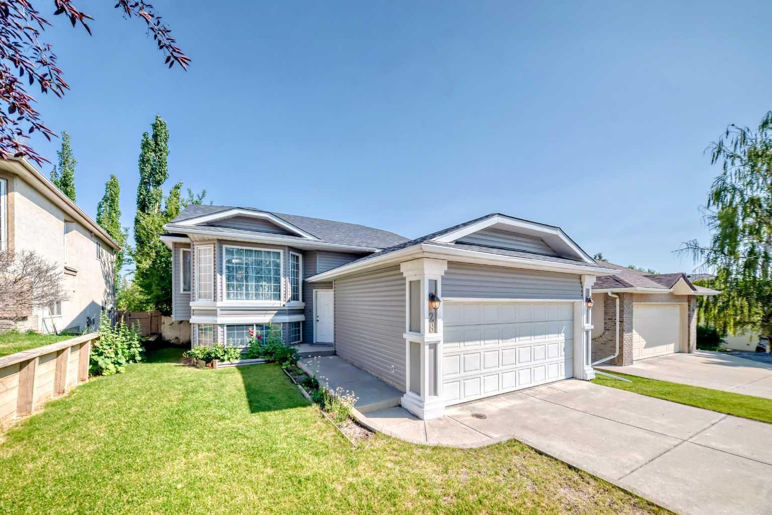 28 Harvest Oak Drive NE  Calgary AB T3K 4E2 photo