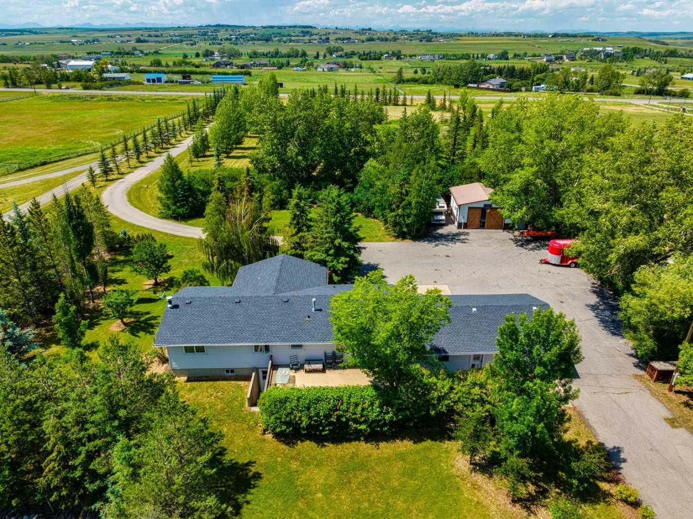 Property Photo: 394046 Highway 783 AB T1S 6C2