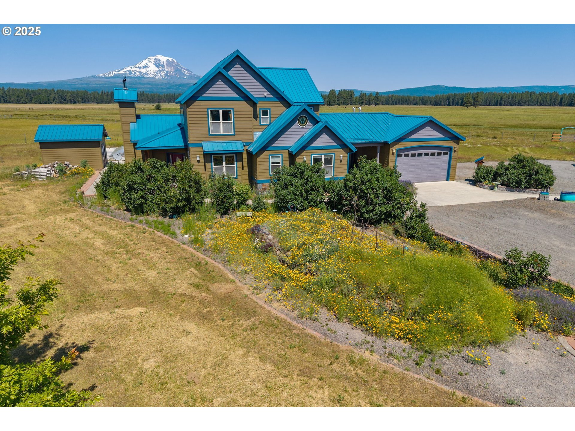 Property Photo: 27 E Adams View Dr WA 98619