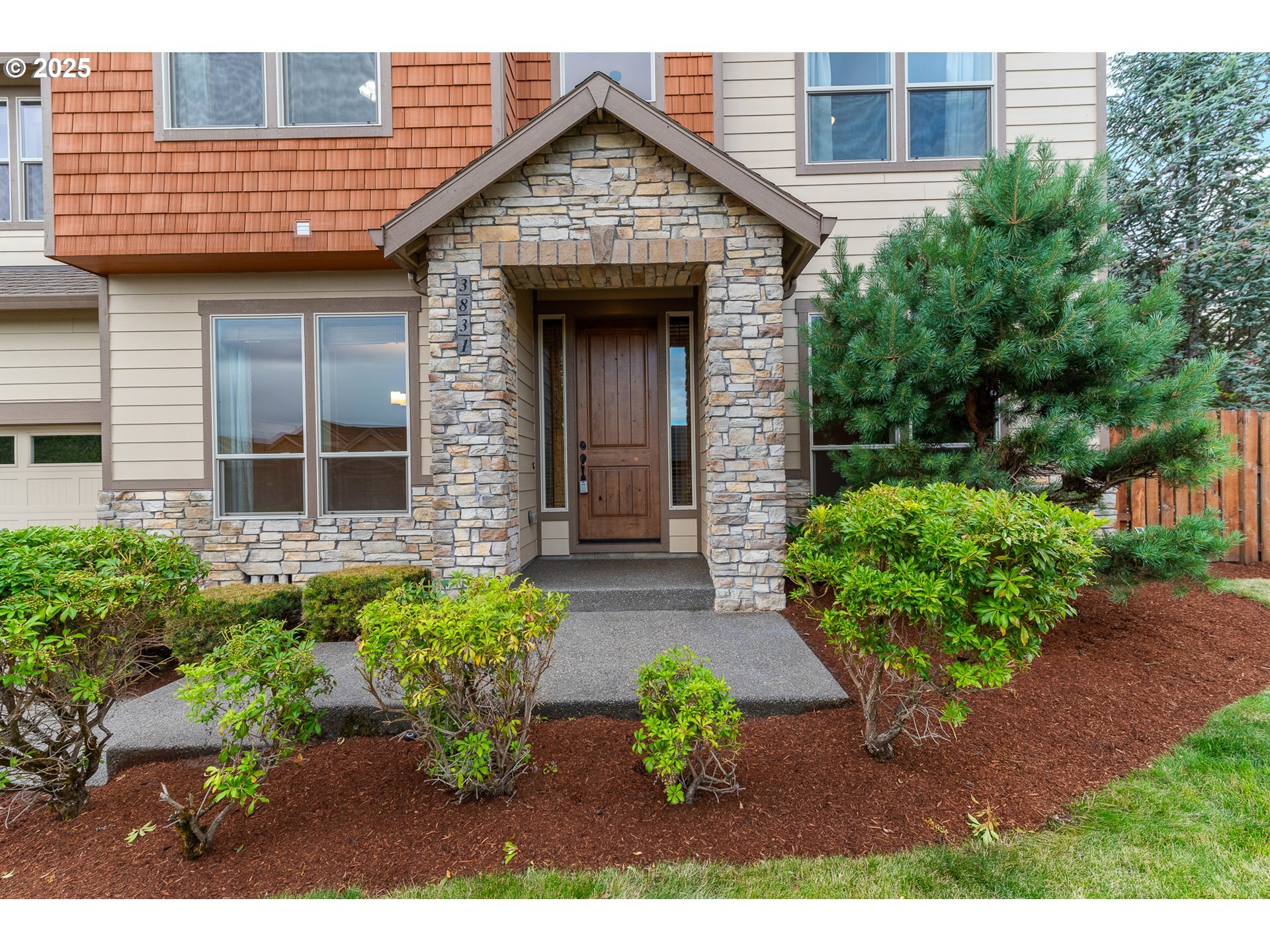 Property Photo:  3831 NW Jasmine St  WA 98607 