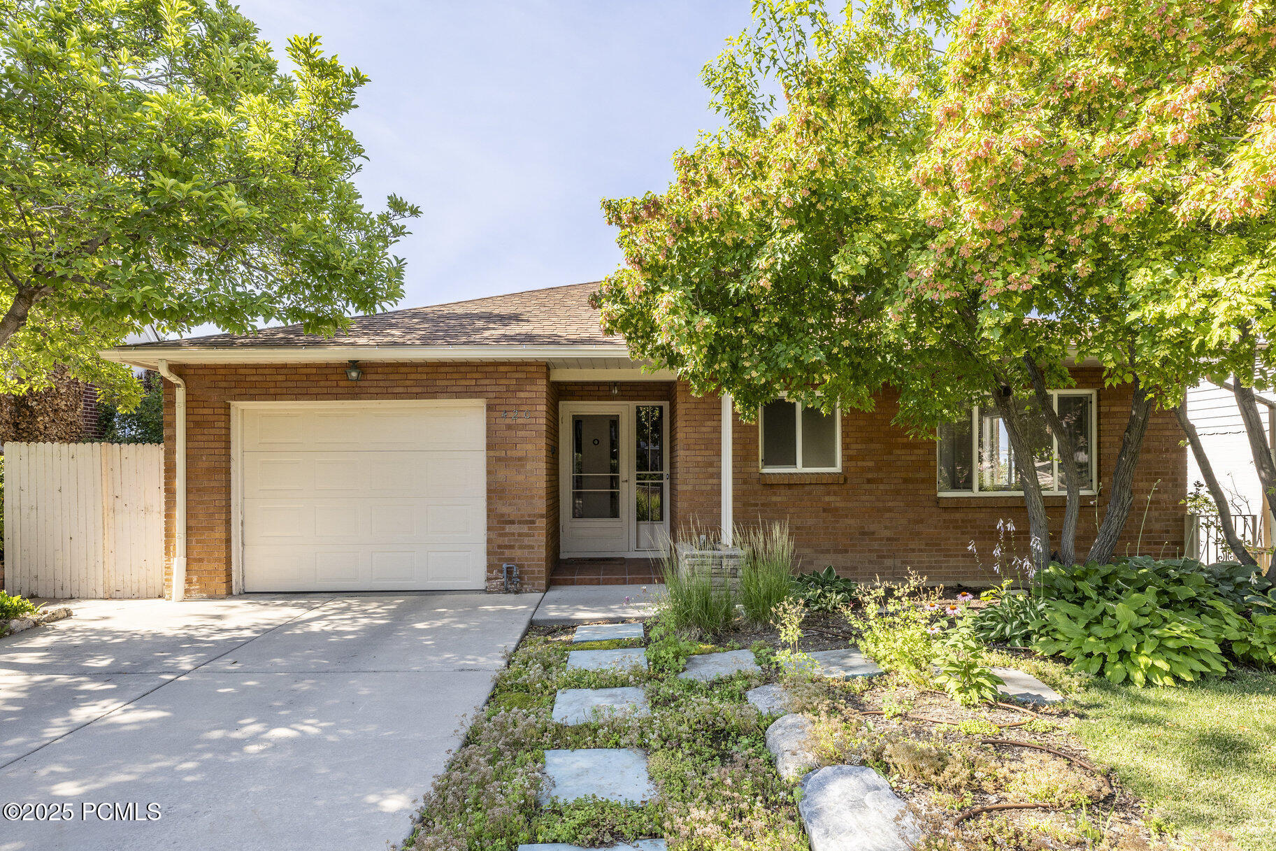 Property Photo: 420 E 12th Avenue UT 84103