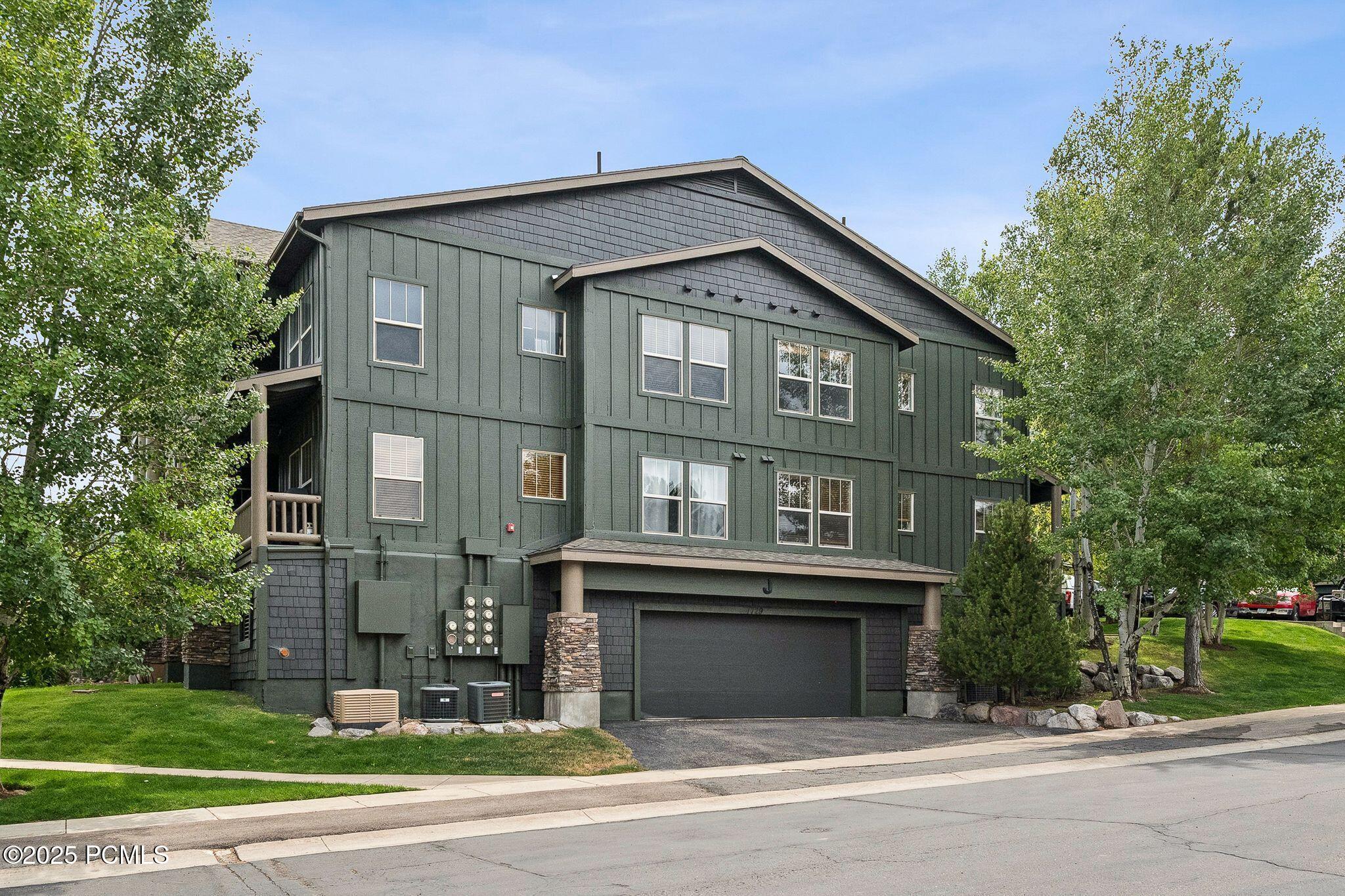 Property Photo: 1729 W Fox Bay Drive Unit J201 UT 84032