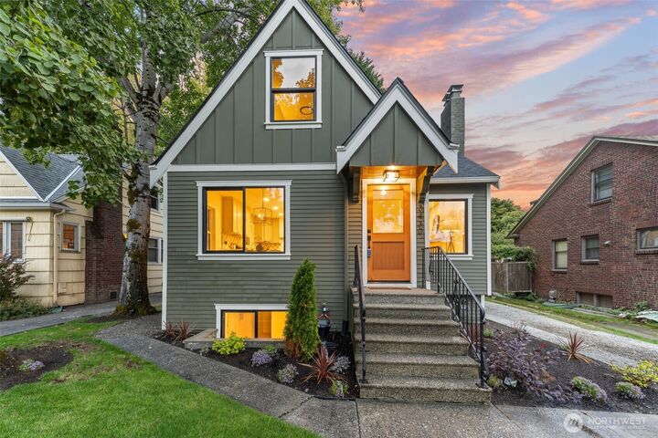 Property Photo:  3430  42nd Avenue SW  WA 98116 