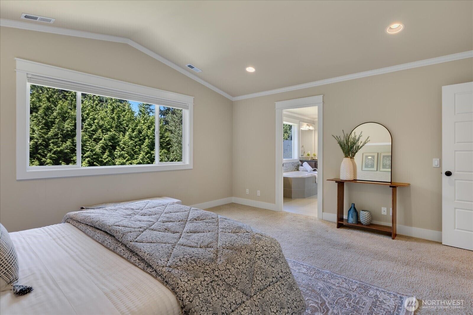 Property Photo: 6555 125th Avenue NE WA 98033