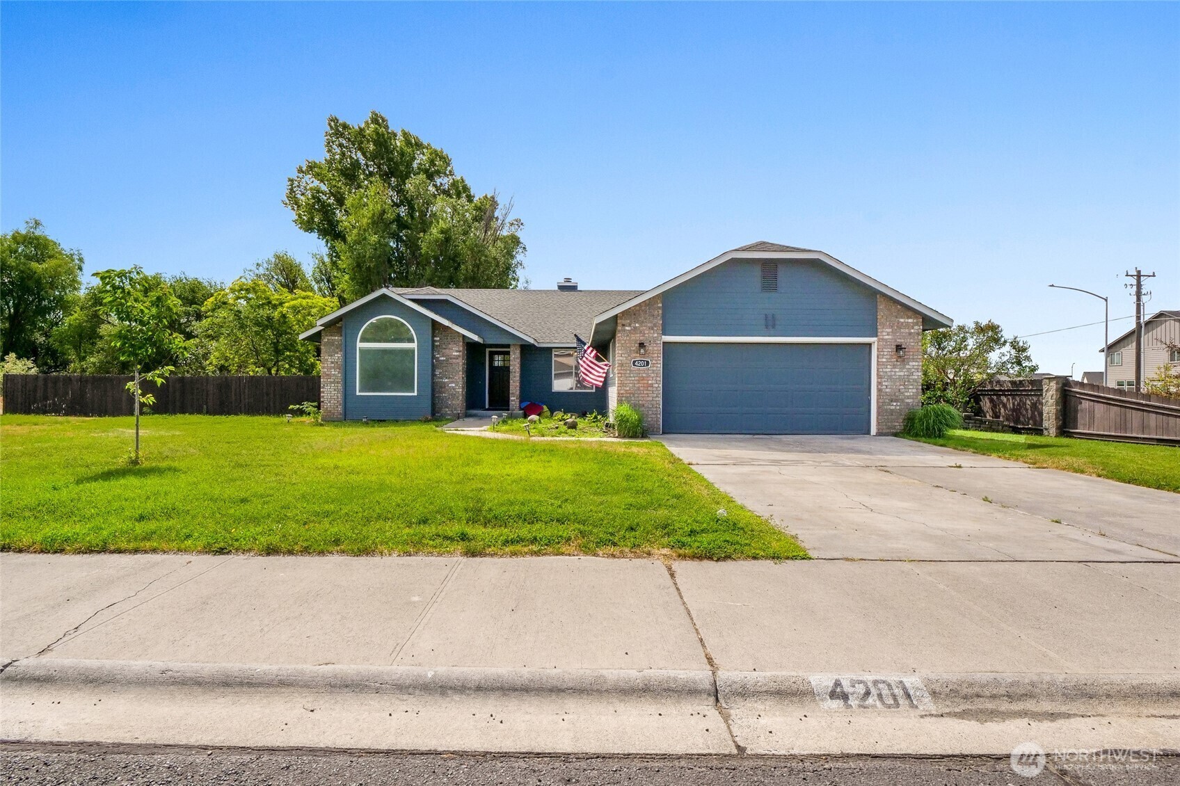 Property Photo:  4201 W Cove West Drive  WA 98837 