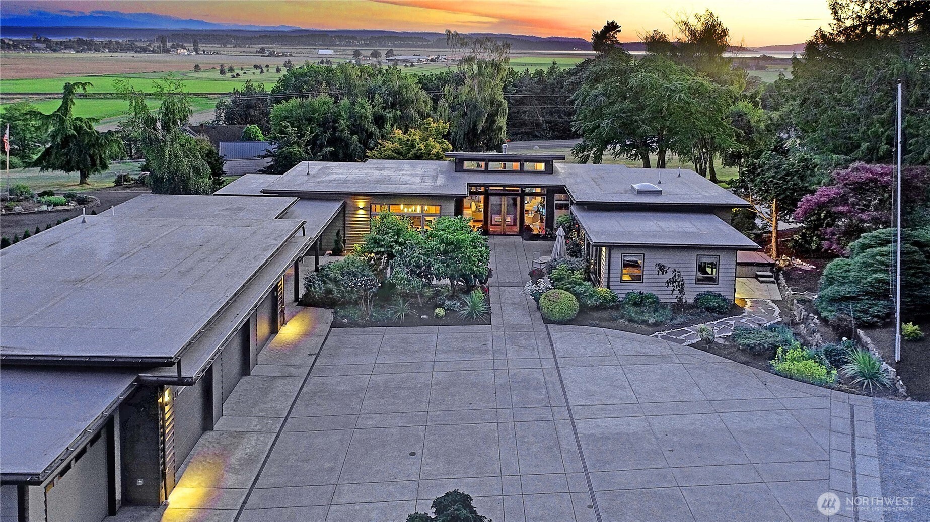 Property Photo:  28407  Pioneer Highway  WA 98292 