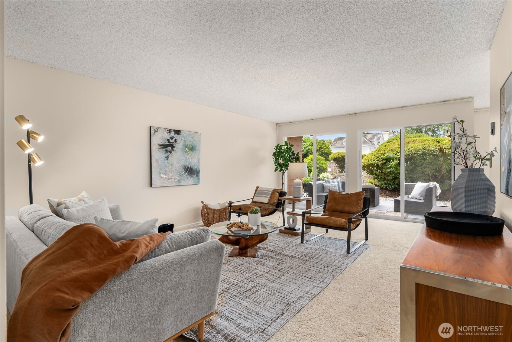Property Photo:  2501  Canterbury Lane 119  WA 98112 