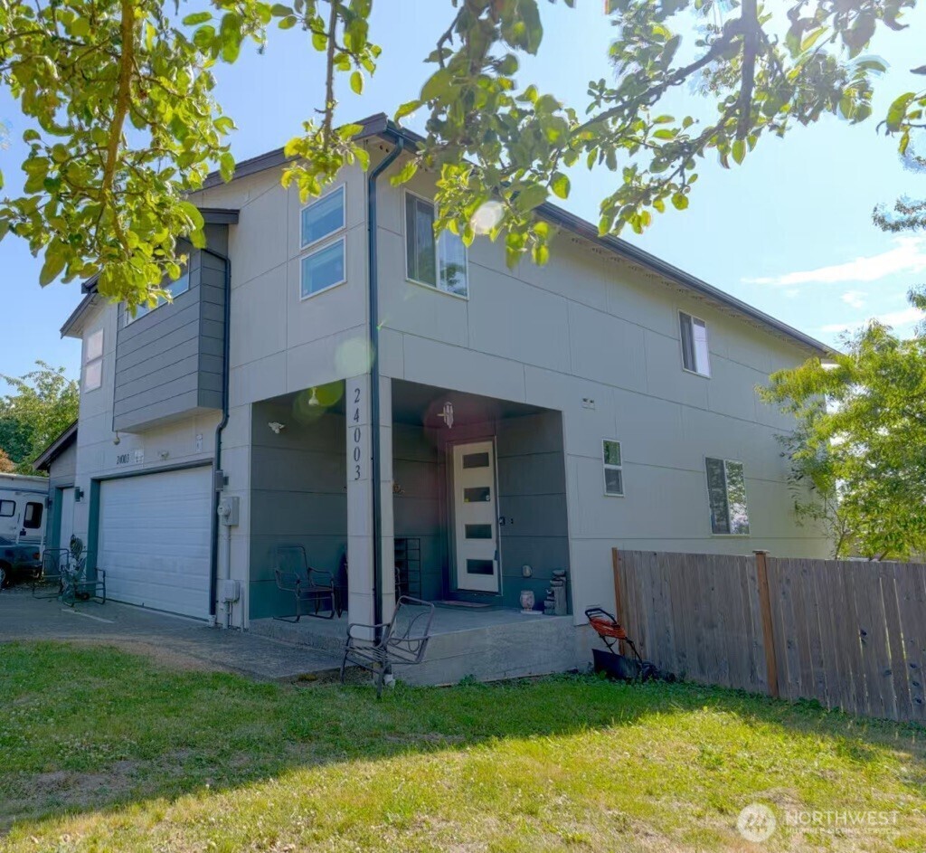 Property Photo:  24003  21st Avenue S  WA 98198 