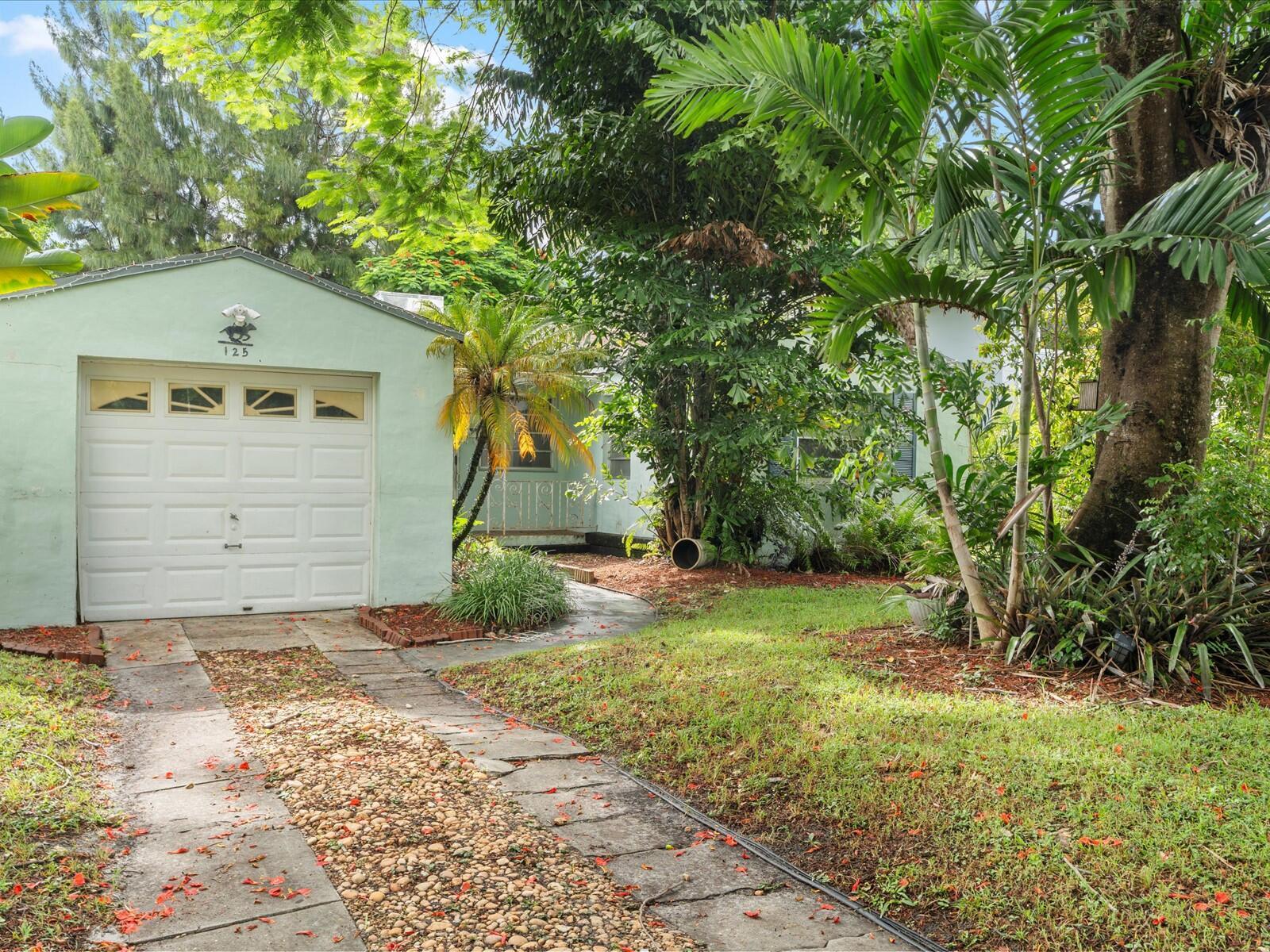 Property Photo: 125 South Drive FL 33166