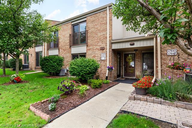 Property Photo:  17951 University Park Drive 80  MI 48152 