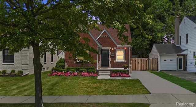 1450 Hampton Road  Grosse Pointe Woods MI 48236 photo