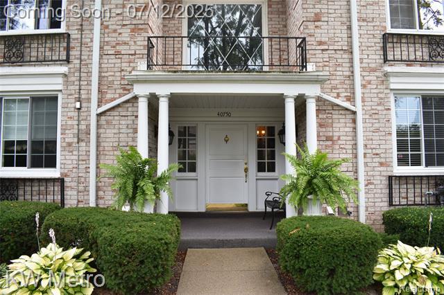 Property Photo:  40750 Woodward Avenue 30  MI 48304 