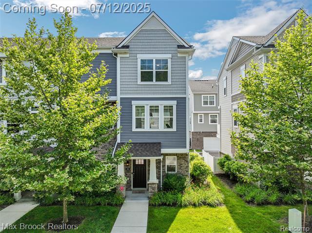 Property Photo: 395 Glendale Lane MI 48220