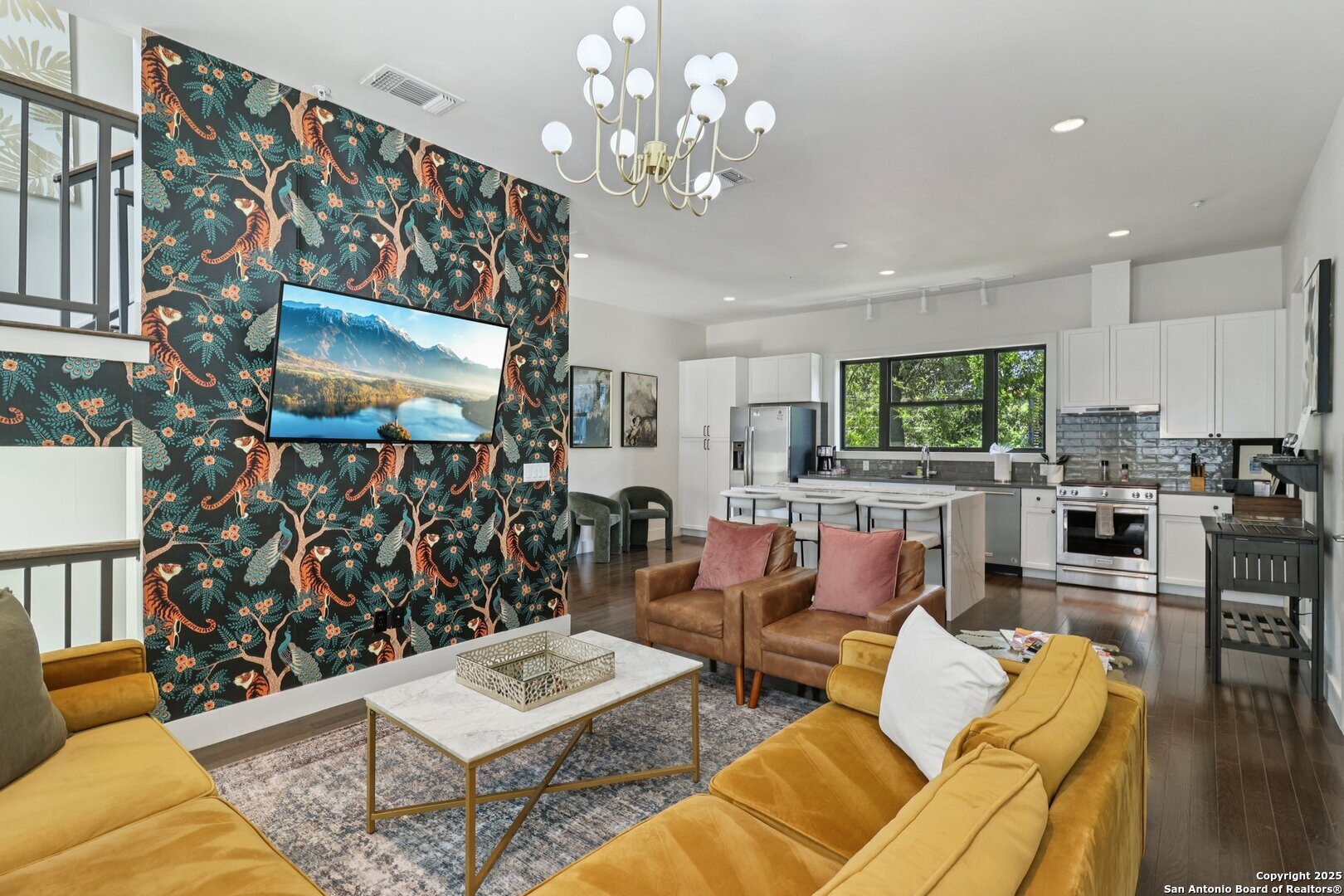Property Photo: 318 W Grayson 303 TX 78212