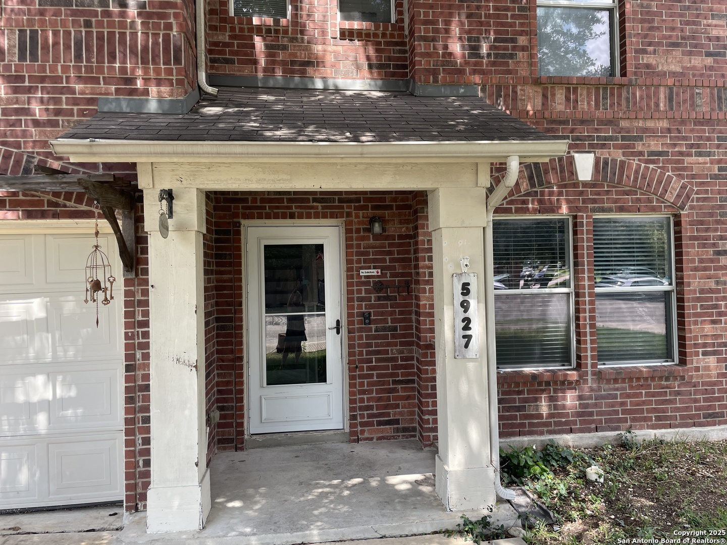 Property Photo: 5927 Ironmill TX 78109