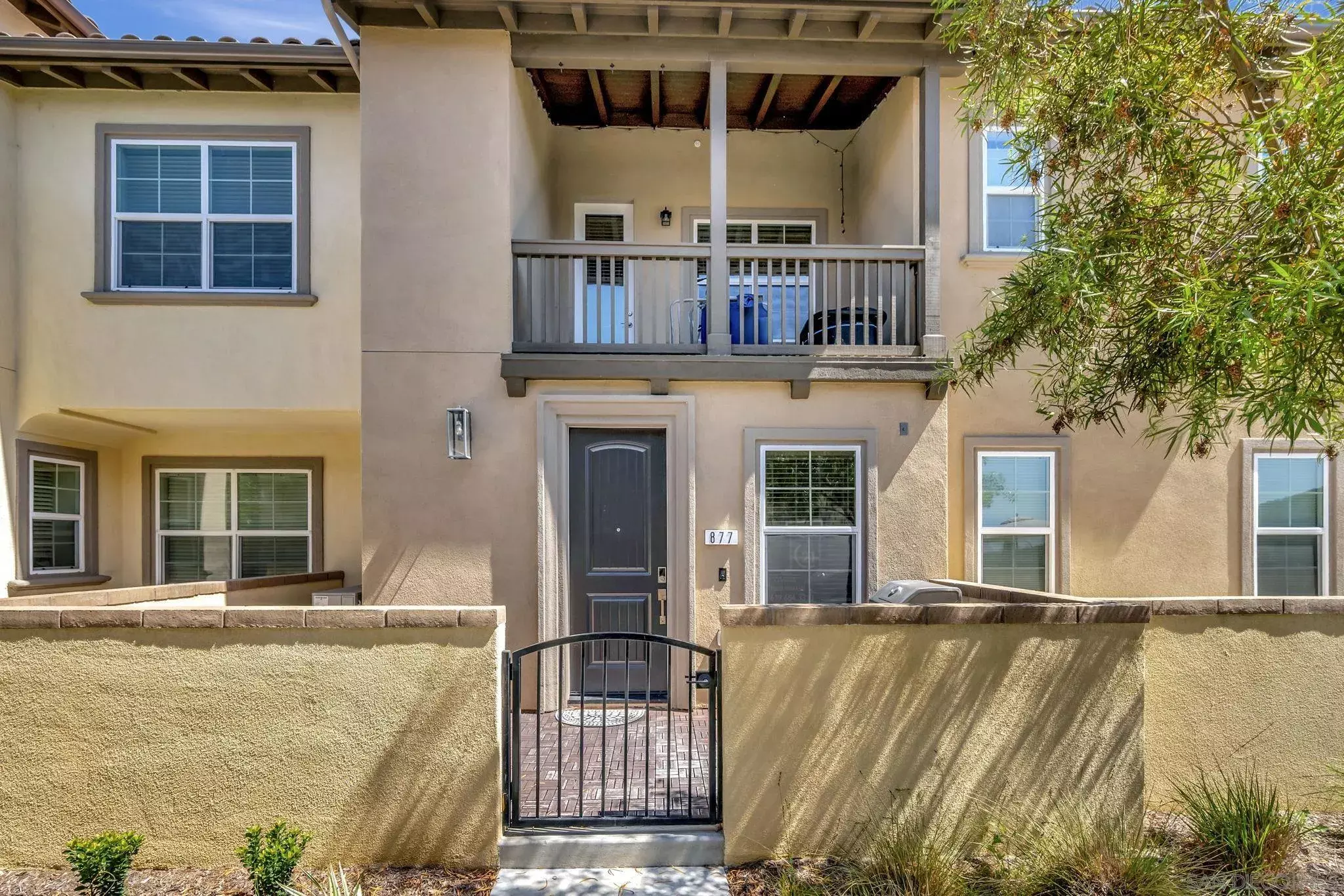 Property Photo: 877 Blackstone Dr CA 92078