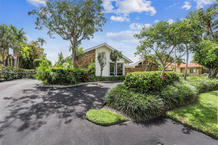 Property Photo:  13025 SW 108th Ave  FL 33176