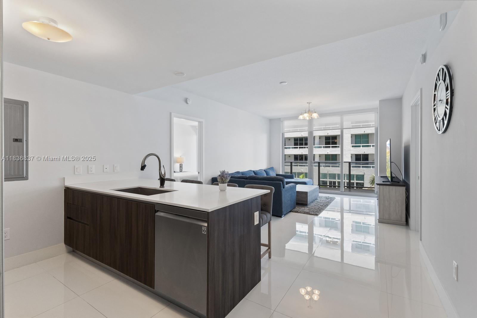 Property Photo: 488 NE 18th St 509 FL 33132