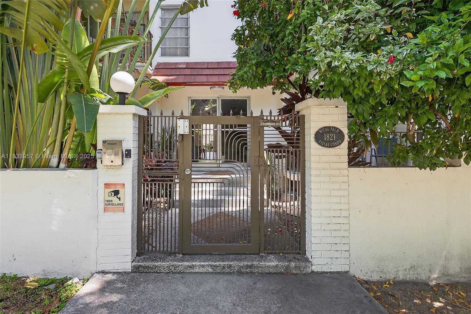 Property Photo: 1821 Jefferson Ave 202 FL 33139
