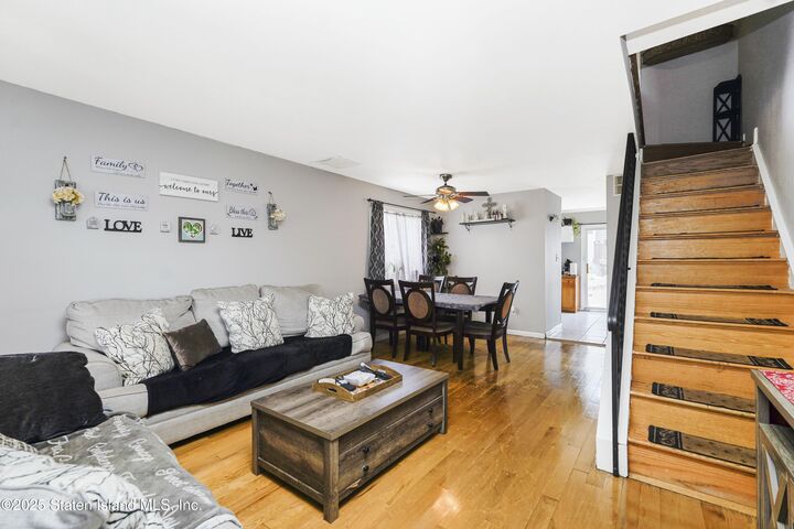 Property Photo:  33 Brad Lane  NY 10314 